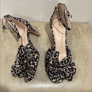 Pelle Moda Black and Cream Leopard Heels